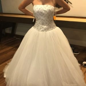 Like new wedding dress